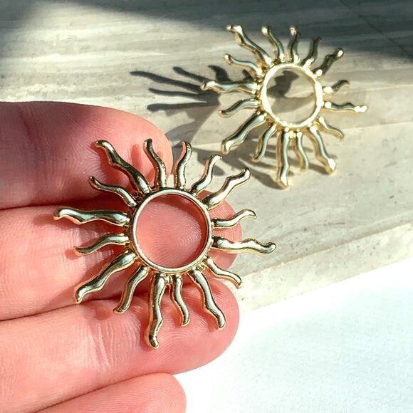 NEW ~ Anthropologie Gold Sun Stud Earrings - Picture 7 of 9